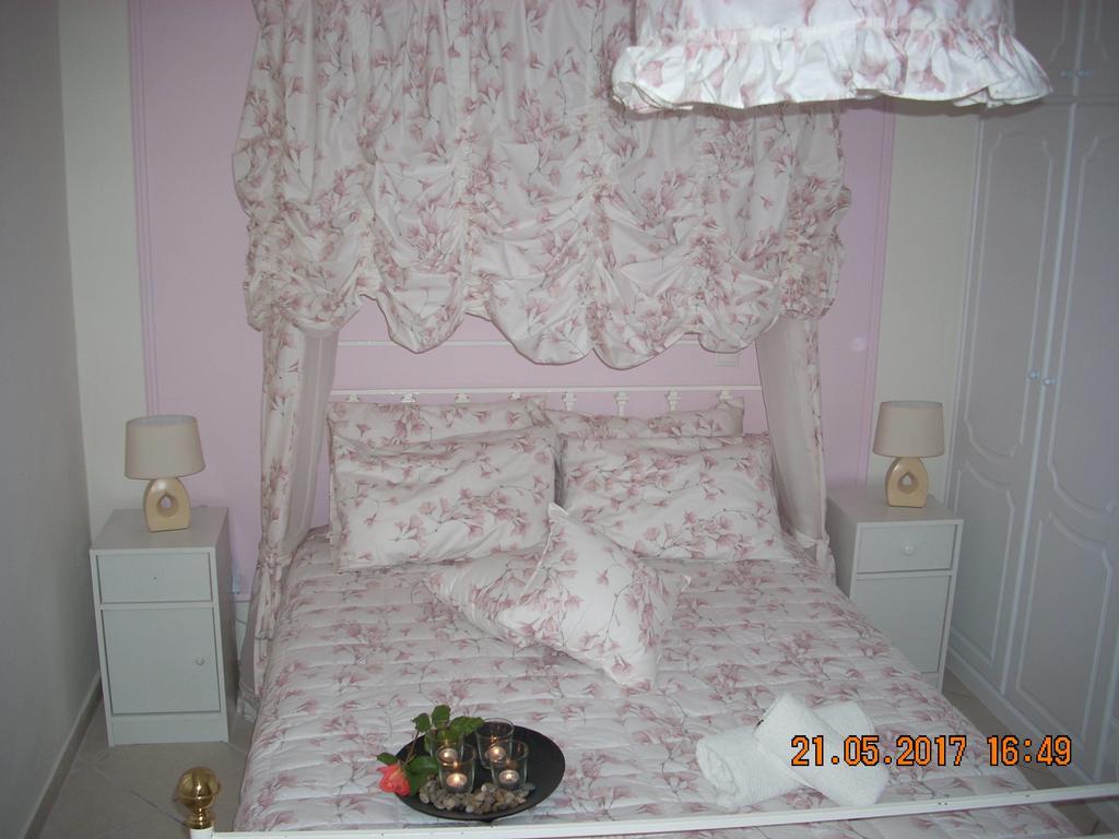 Iris Apartments Apolpaina Ngoại thất bức ảnh