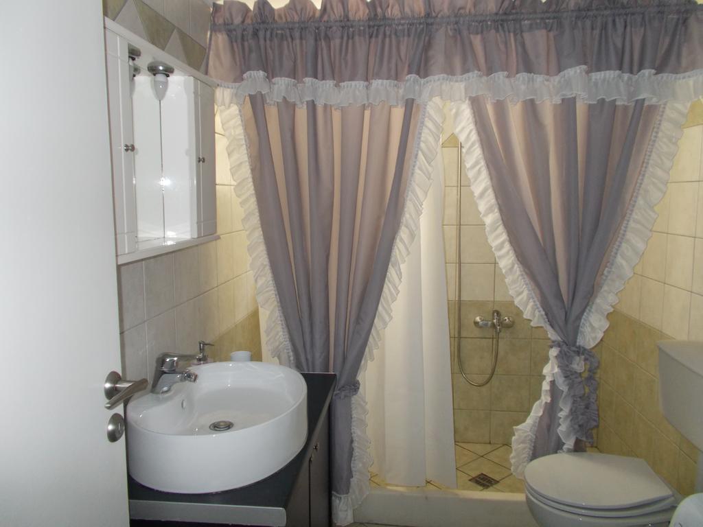 Iris Apartments Apolpaina Ngoại thất bức ảnh