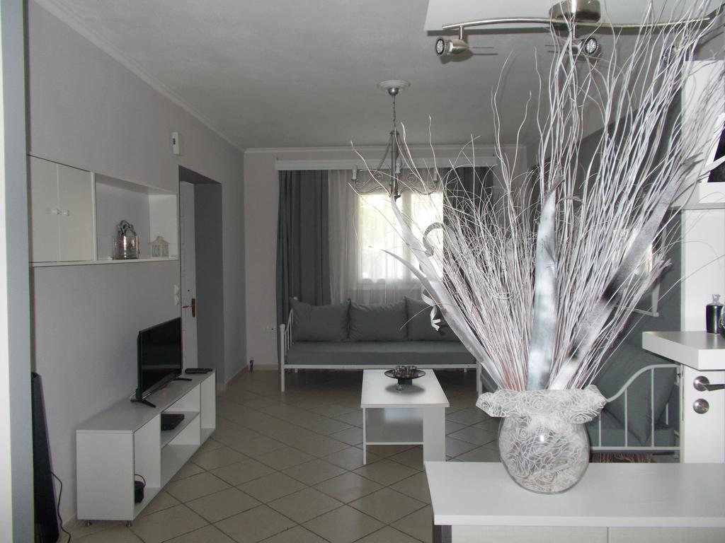 Iris Apartments Apolpaina Ngoại thất bức ảnh