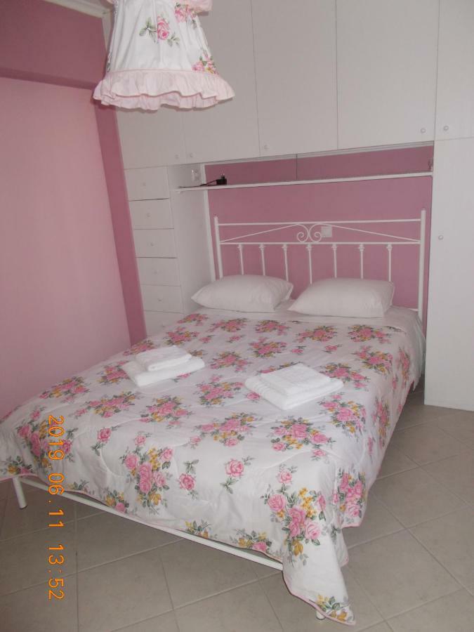 Iris Apartments Apolpaina Ngoại thất bức ảnh
